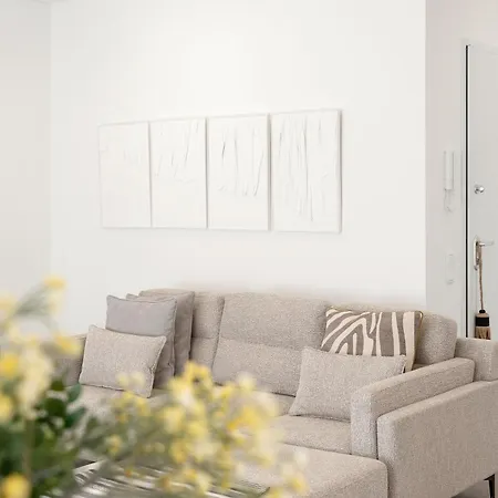 6 Silver Coast Villa *