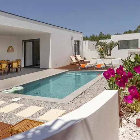 6 Silver Coast Villa *