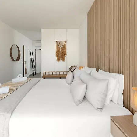 6 Silver Coast Villa